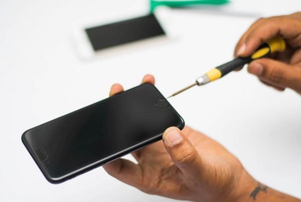 iPhone remontas dazniausiai pasitaikantys gedimai ir kaip ju isvengti