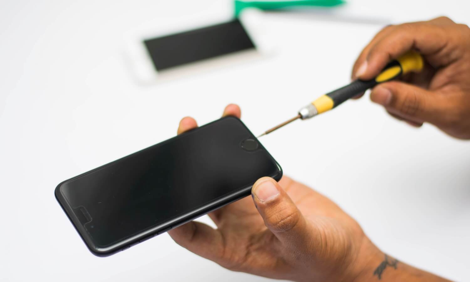iPhone remontas dazniausiai pasitaikantys gedimai ir kaip ju isvengti