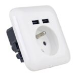 Sieninė elektros rozetė su 2 x USB 2.1A PLATINET PWSF2U