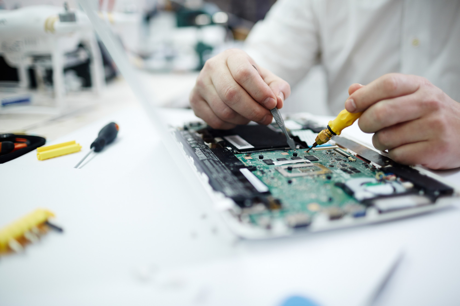 „Smartparts asortimentas baterijos, ekranai, priedai